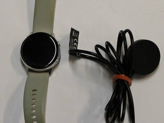 Nutikellad Samsung Galaxy watch Active (SM-R500) + laadija