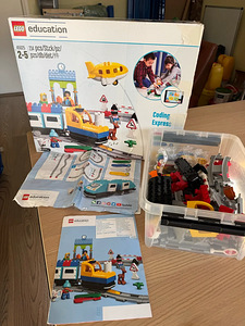 LEGO Education Coding Express 45025 (1 фото из 2)