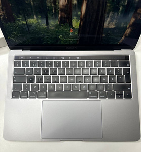 Apple MacBook Pro 13” (2019) 256GB, RAM 8GB (3 foto / 8)