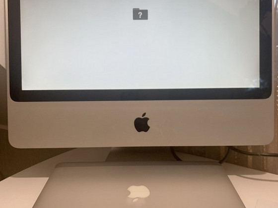 iMac MacBook