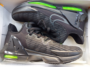Korvpallijalats Nike LeBron Witness VI suurus 44,5 (4 foto / 10)