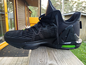 Korvpallijalats Nike LeBron Witness VI suurus 44,5 (5 foto / 10)