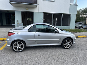 Peugeot 206 cc, 2004 a. kabriolett (2 foto / 8)