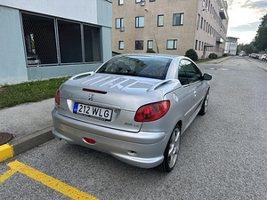 Peugeot 206 cc, 2004 a. kabriolett (3 foto / 8)