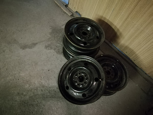 Veljed Toyta R15 5x100 otv 54,1 (5 foto / 5)