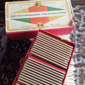 Продам корректирующие светофильтры 9*9мм
