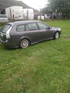 Saab 9-3 (4 foto / 7)