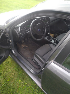 Saab 9-3 (3 foto / 7)