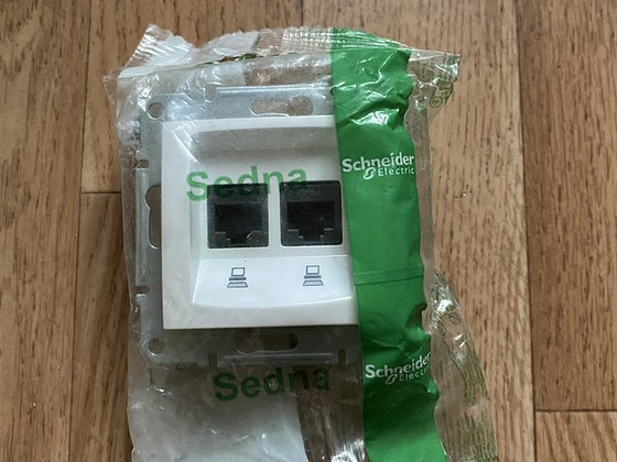 Sedna - двойная розетка для данных - RJ45 cat.5e STP