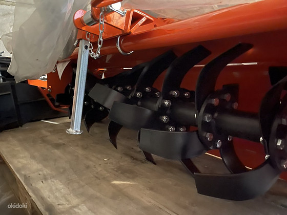 Traktorile Uus mullafrees RT-135 (20–35 hj, 1350 mm)