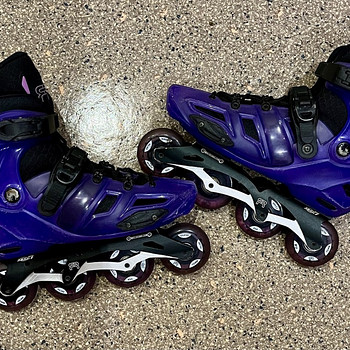 FR Skates AXS Purple, reguleeritav suurus 37–40, trikiratast