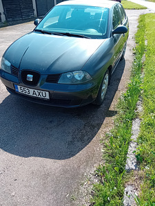 SEAT CORDOBA 2006 1,4 55kw (2 foto / 12)