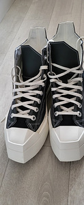 Converse (1 фото из 4)