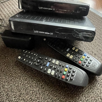 Спутниковый FULL HDTV ресивер SKYWAY NANO 3