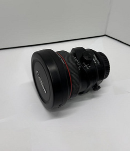 Canon TS-E 17mm F4.0 L objektiiv (1 foto / 2)