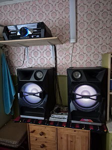 SONY SHAKE-33 (2 foto / 2)