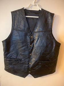 Nahast vest (1 foto / 2)