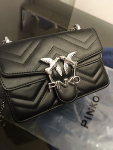 Продам женскую сумку (2 фото из 4)