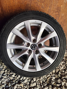 Mazda (8 foto / 9)