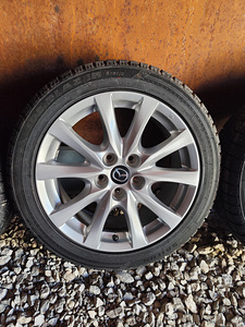 Mazda (1 foto / 9)