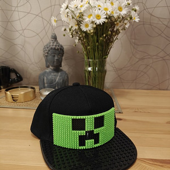 Кепка с LEGO стилем