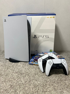PlayStation 5(DISC) + 2 Dualsense + 5 Игр (2 фото из 6)