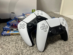 PlayStation 5(DISC) + 2 Dualsense + 5 Игр (3 фото из 6)