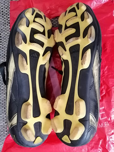 Бутсы Adidas(42), Nike(42,5) (1 фото из 6)