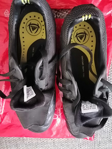 Бутсы Adidas(42), Nike(42,5) (3 фото из 6)