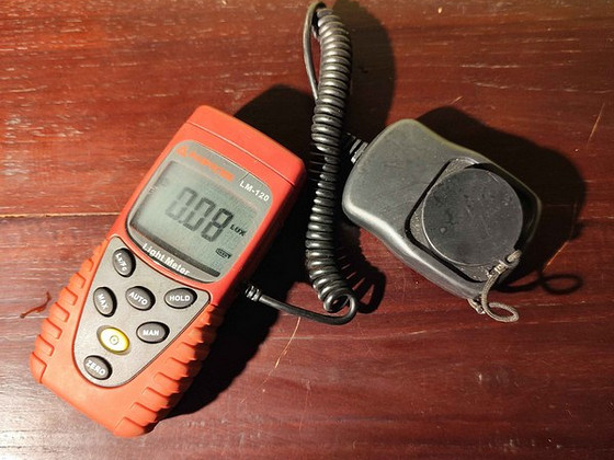 Amprobe LM-120 люксметр, люкс/футкандел, работает хорошо