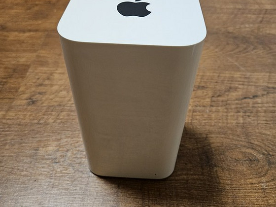 AirPort Extreme (6g A1521) WIFI маршрутизатор.