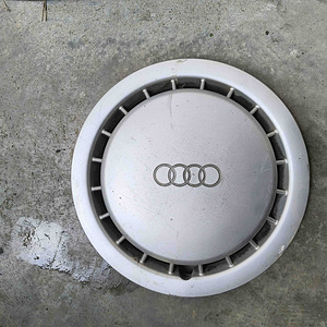 Audi 14'' originaal ilukilbid (1 foto / 3)