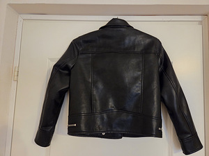 Куртка Zara р.134 (2 фото из 5)