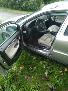 Volvo v70 (3 фото из 5)