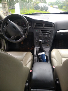 Volvo v70 (4 фото из 5)