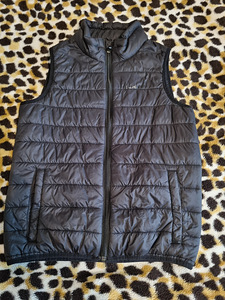 Vest (1 foto / 2)