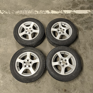 14'' литые диски + зимние шины Toyo (1 фото из 4)