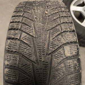 14'' литые диски + зимние шины Toyo (3 фото из 4)