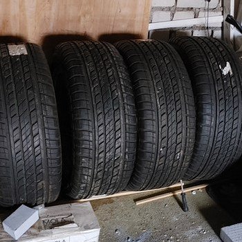 255/55 R18