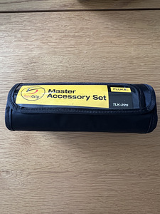Fluke TLK-225 SureGrip Master Accessory Set. UUS! (1 foto / 2)
