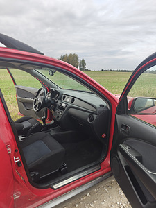 Müüa mitsubishi outlander (9 foto / 10)
