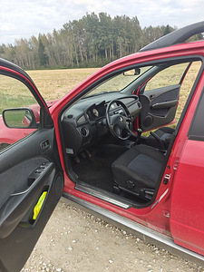 Müüa mitsubishi outlander (8 foto / 10)