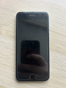 iPhone 6s Space Gray 32 ГБ (2 фото из 2)