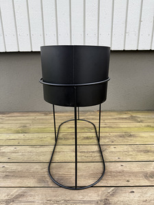 Taimede metall depoo, H&M Home, must (3 foto / 4)