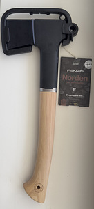 Fiskars Camping Axe / Chopping / Norden Splitting Axe (8 фото из 8)
