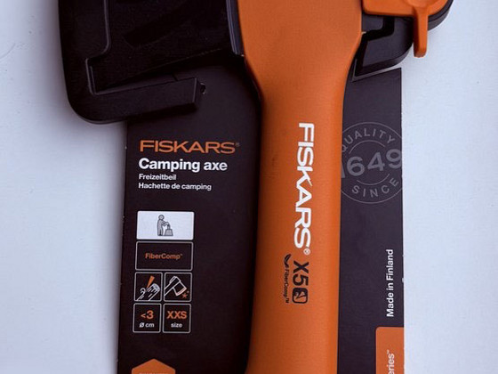 Fiskars Camping Axe / Chopping / Norden Splitting Axe