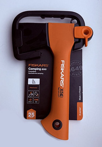 Fiskars Camping Axe / Chopping / Norden Splitting Axe (1 фото из 8)