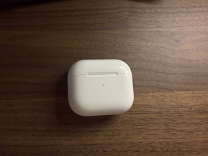 AirPods 3 gen оригинал (3 фото из 3)