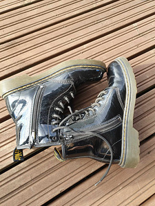 Dr Martens saapad s 35 (6 foto / 6)