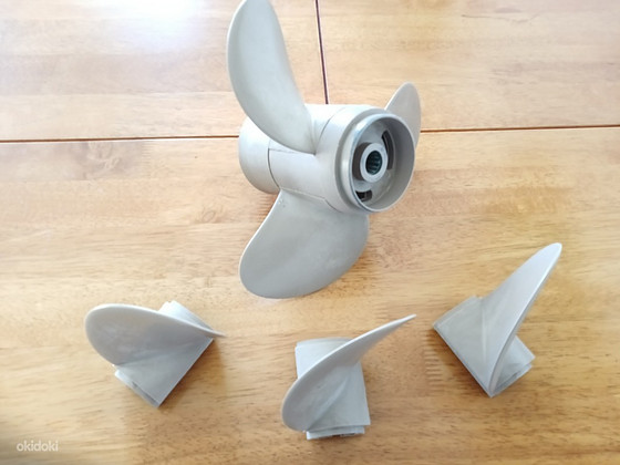 Komposiitpropeller 11" Tohatsu 9,9 - 15 - 20